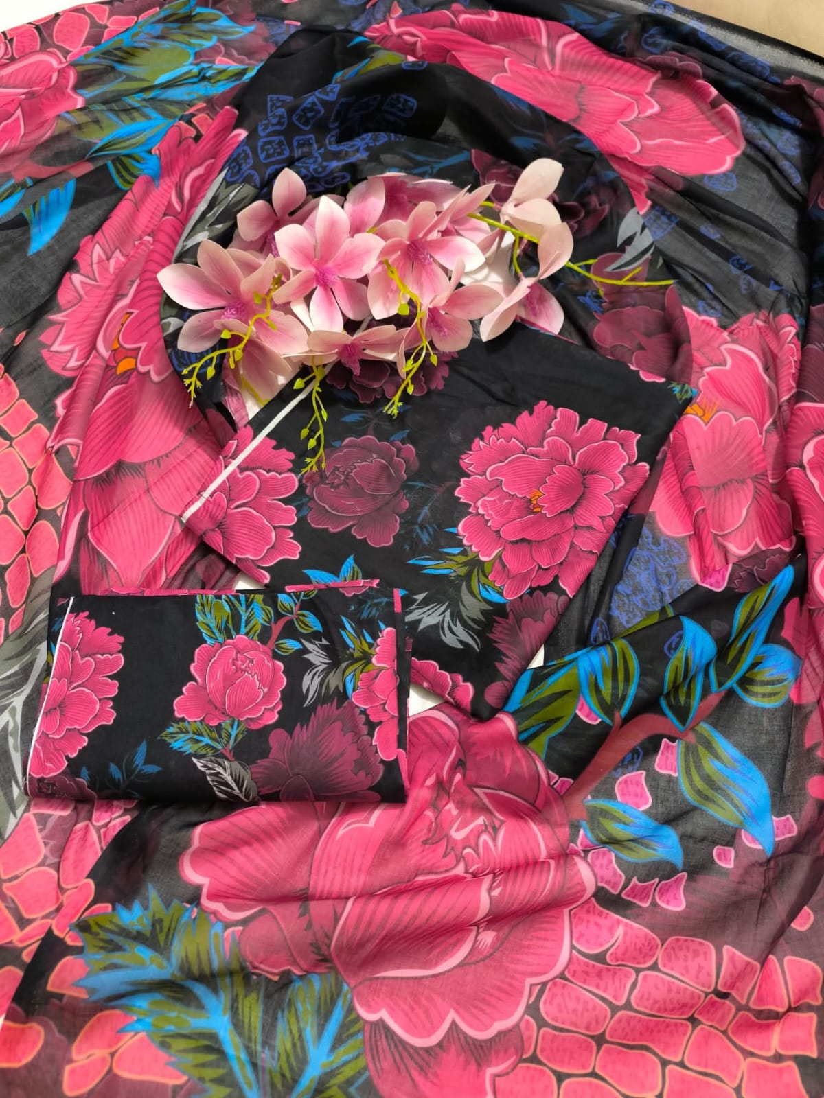 Bin Hamid Luxury Lawn